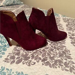 Elegant Burgundy Ankle Boots